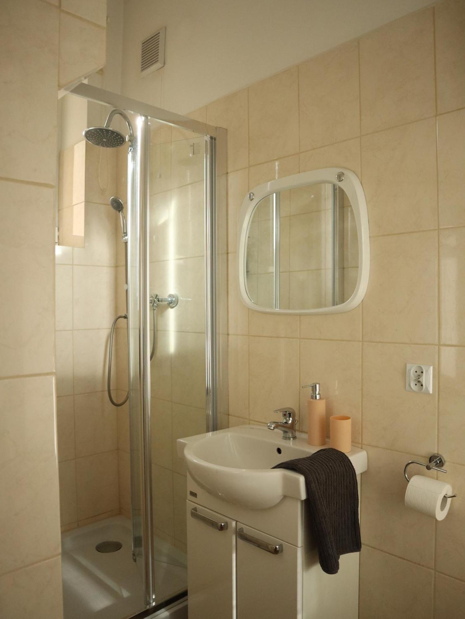 Apartment 555 Flat - 55 M² Mieszkanie, 5 Min - Dworzec Glowny *