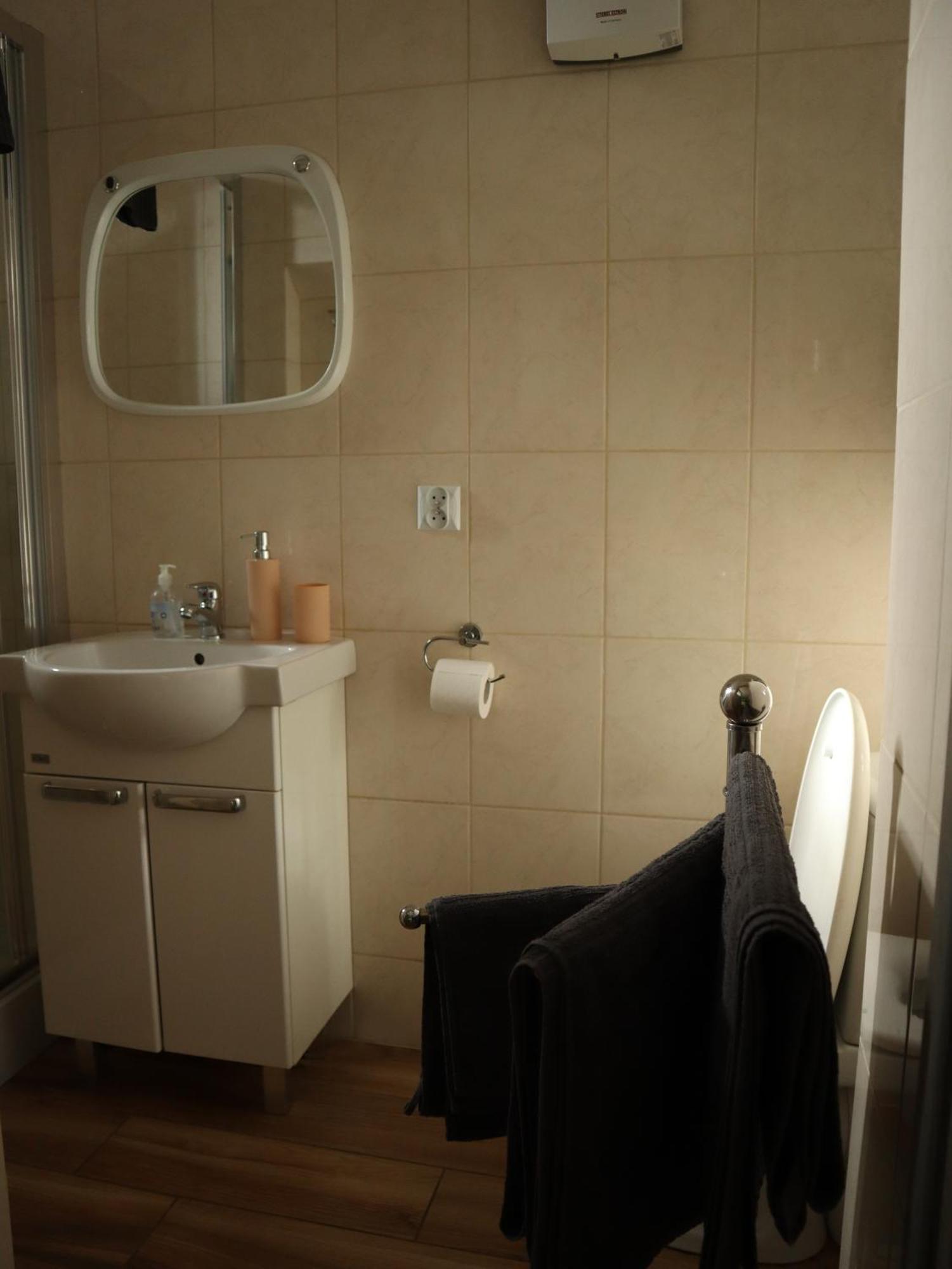 555 Flat - 55 M² Mieszkanie, 5 Min - Dworzec Glowny